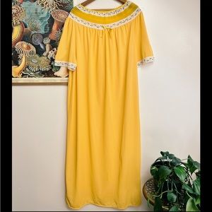 1970’s Clementine Nylon Maxi Kaftan House Dress